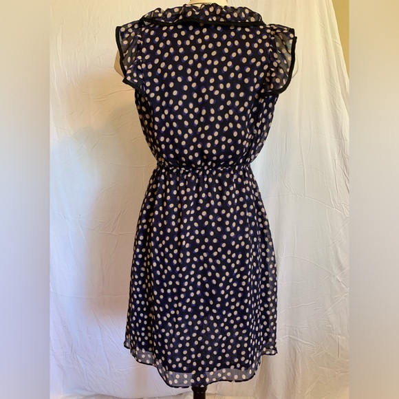 Pretty lined chiffon faux-wrap dress - Picture 3 of 7